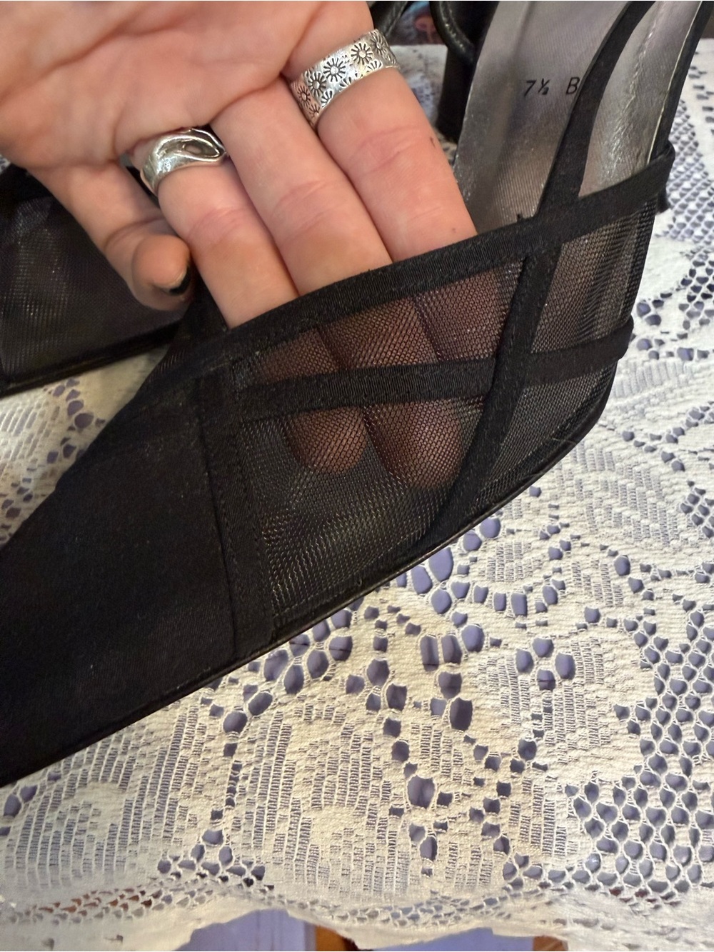 Stuart Weitzman Black Mesh Pointed Slingback Heels size 7.5 - Picture 6 of 11